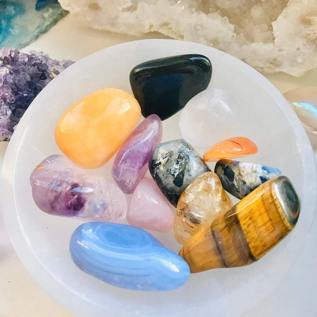 Selenite Cleansing & Charging Crystal Bowl / Helps You To Deal With Abuse / Good For A Balanced Sex Drive / Good For Acne, Psoriasis, Eczema