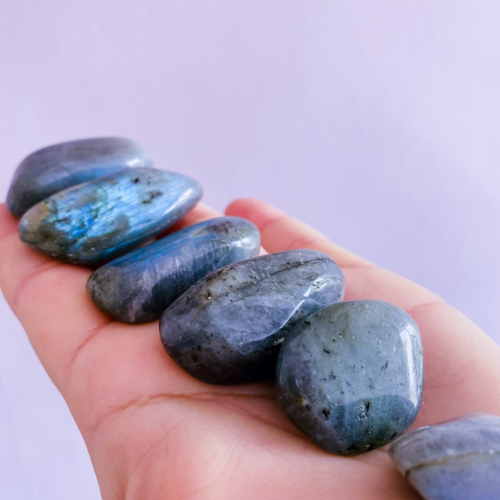 Super Flashy Labradorite Crystal Gemstone Tumblestones / Transformation & Change, Inspires You To Achieve Your Dreams / Uplifts Your Mood