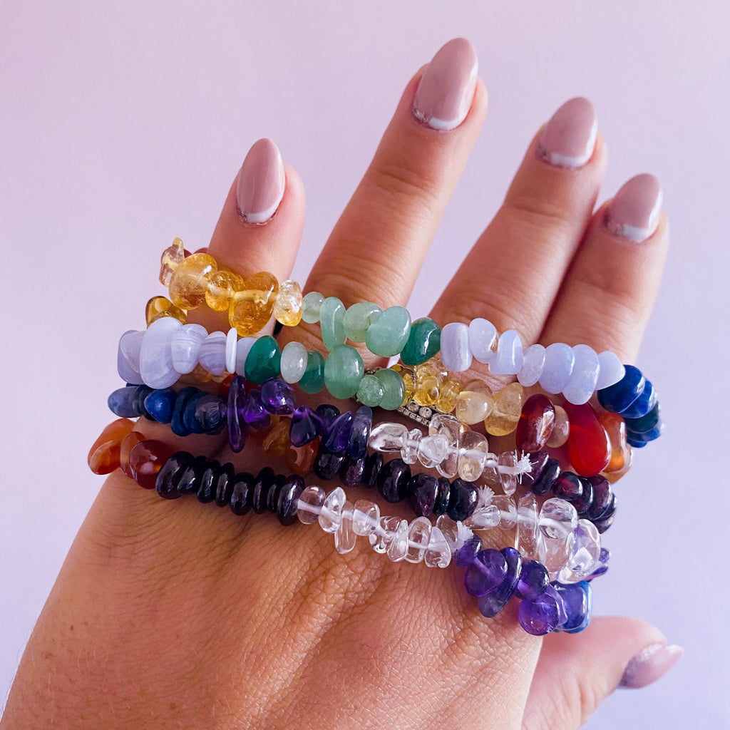 Chakra Crystal Chip Bracelet / Aligns Your Chakras / Removes Energy Blockages & Heals Deep Emotional Wounds / Multiple Benefits!