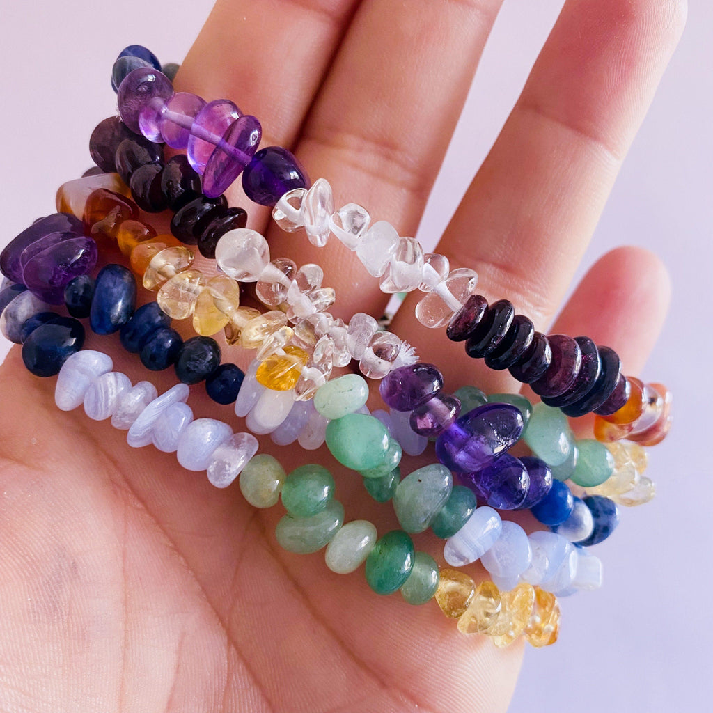 Chakra Crystal Chip Bracelet / Aligns Your Chakras / Removes Energy Blockages & Heals Deep Emotional Wounds / Multiple Benefits!