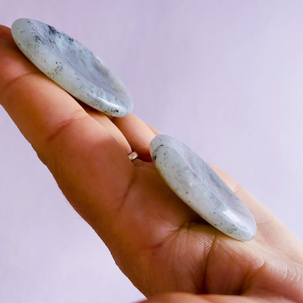 Labradorite Crystal Palm Thumb Stones / Helps Transformation & Change, Inspires You To Achieve Your Dreams / Uplifts Your Mood