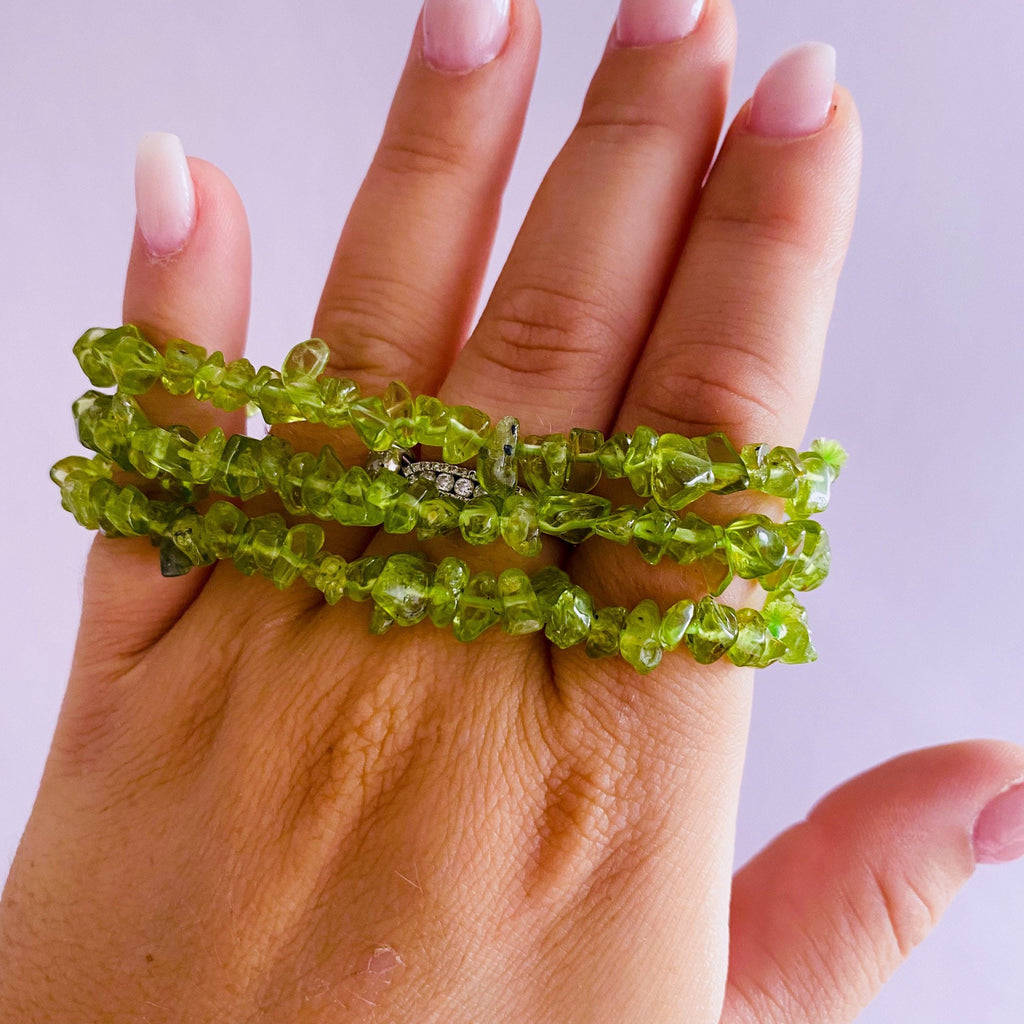 Peridot Crystal Chip Bracelets / Reduces Jealousy, Stress, Irritation, Anger, Resentment & Spite / Encourage Positivity And Accepting Change
