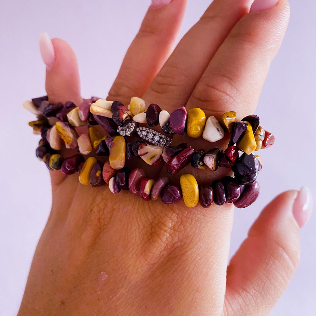 Mookaite Jasper Crystal Chip Bracelets / Heals Deep Emotional Wounds / Helps Depression / Brings Peace / Helps You Accept Change