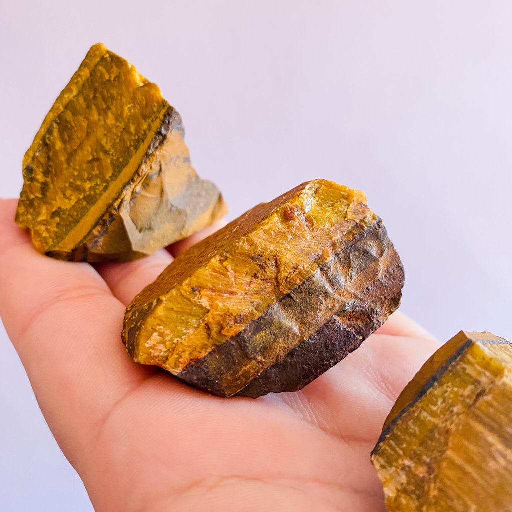 Tigers Eye Natural Raw Crystals / Grounding, Protective / Alleviates Fear & Anxiety / Focuses The Mind / Helps Decision Making / Good Luck